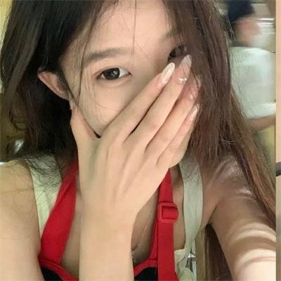 公园里的女孩 海报
